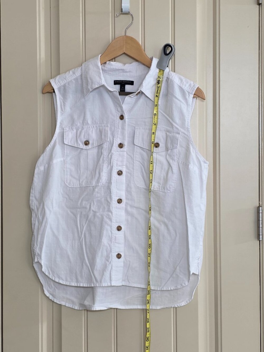 Vest - Picture 2 of 3
